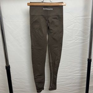 Alphalete Amplify Mocha size XS